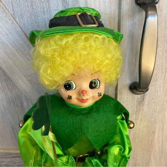 Brinn's 1986 Flora Belle March Calendar Clown Luck of The Irish In Box - Picture 4 of 9